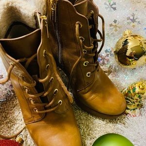 Michael Kors women’s bastian lace up boots